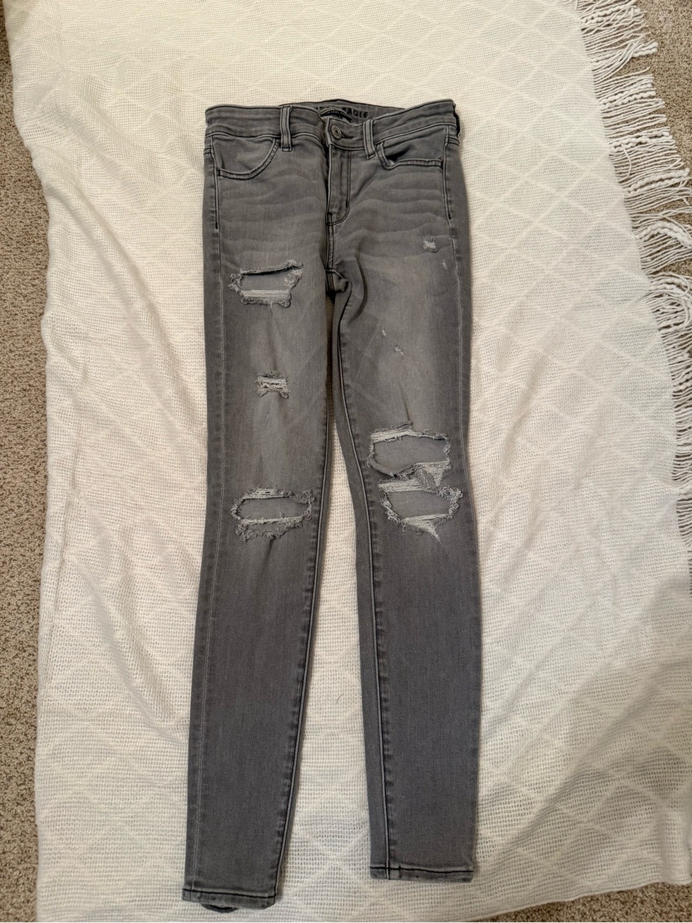 American Eagle Outfitters Gray Distressed Skinny Jeans